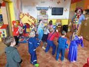 Karneval s Mirečkem a Leontýnkou